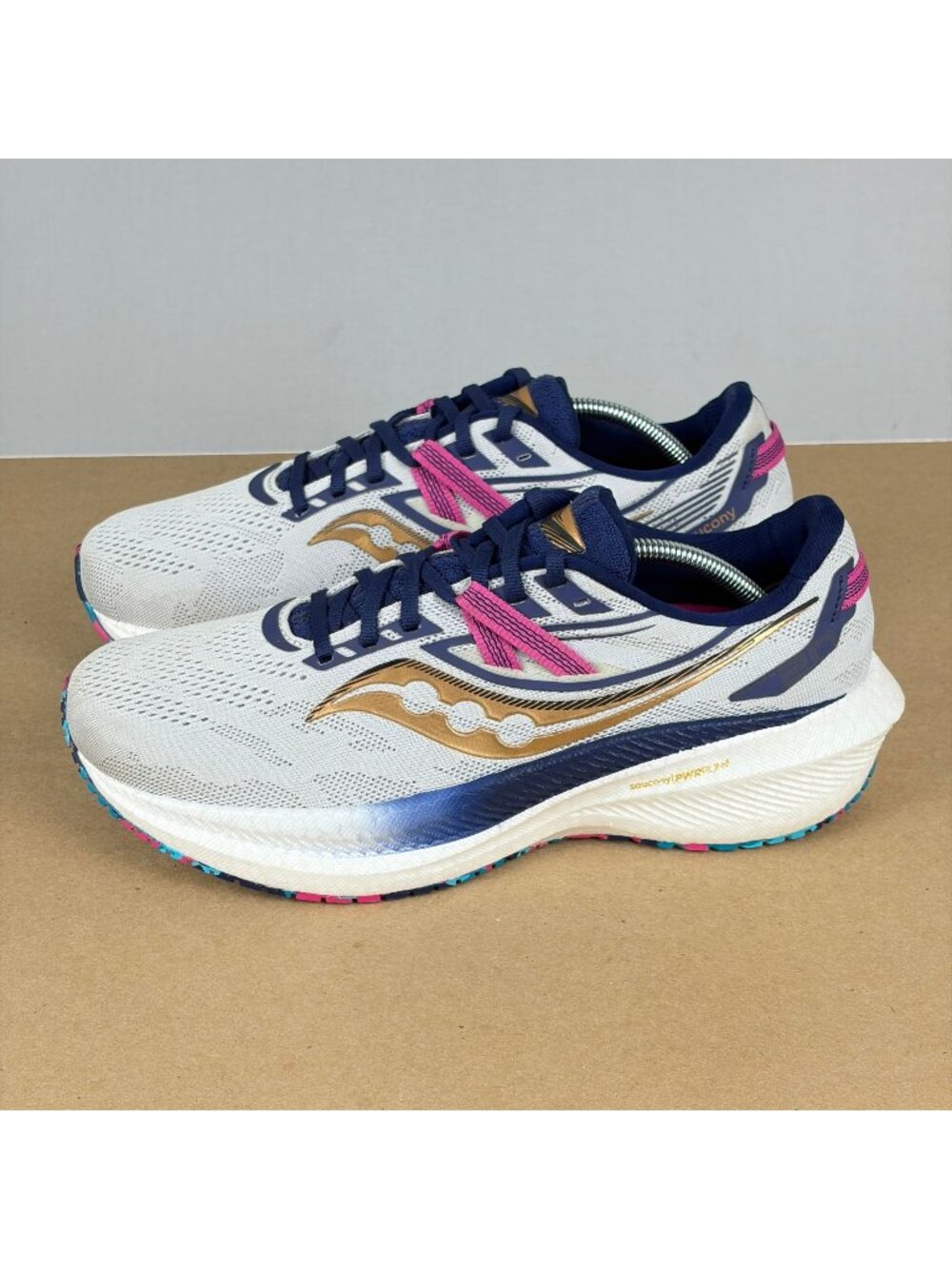 Saucony Triumph 20 Athletic Running Shoes Womens 10 Gray Blue Gold Breathable